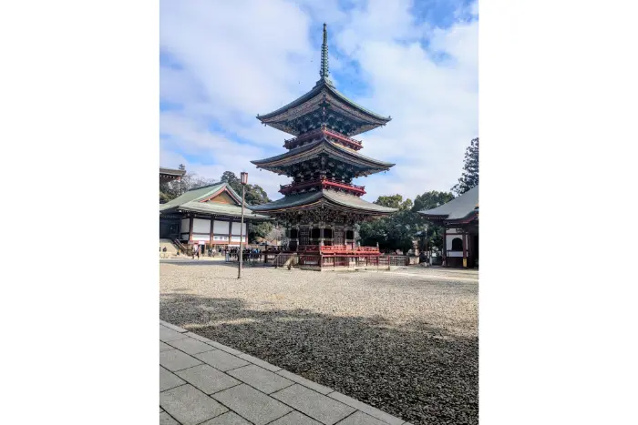 私が実際に成田山 御朱印巡りに行って撮影した「成田山 新勝寺 三重塔」