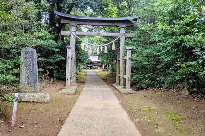 ブログ筆者が実際に撮影した 成田豊住熊野神社 鳥居